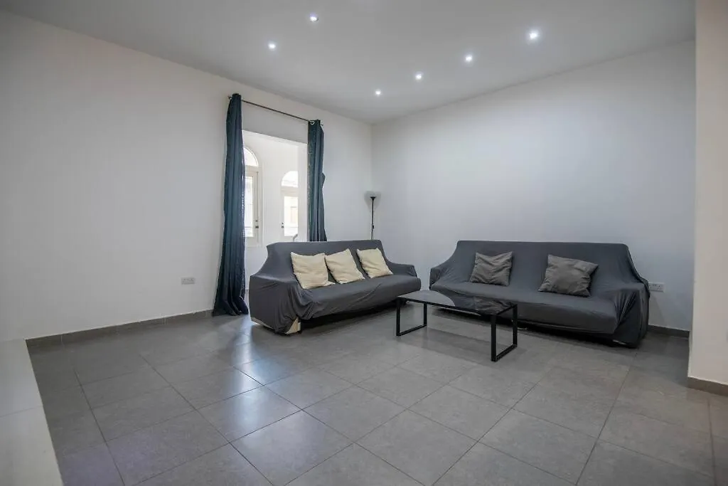 Apartment Modern & Spacious Near Valletta Sliema
