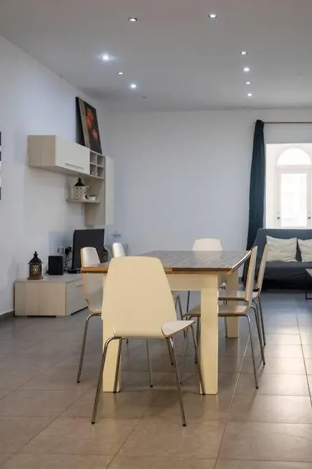 Modern & Spacious Near Valletta Sliema Apartment