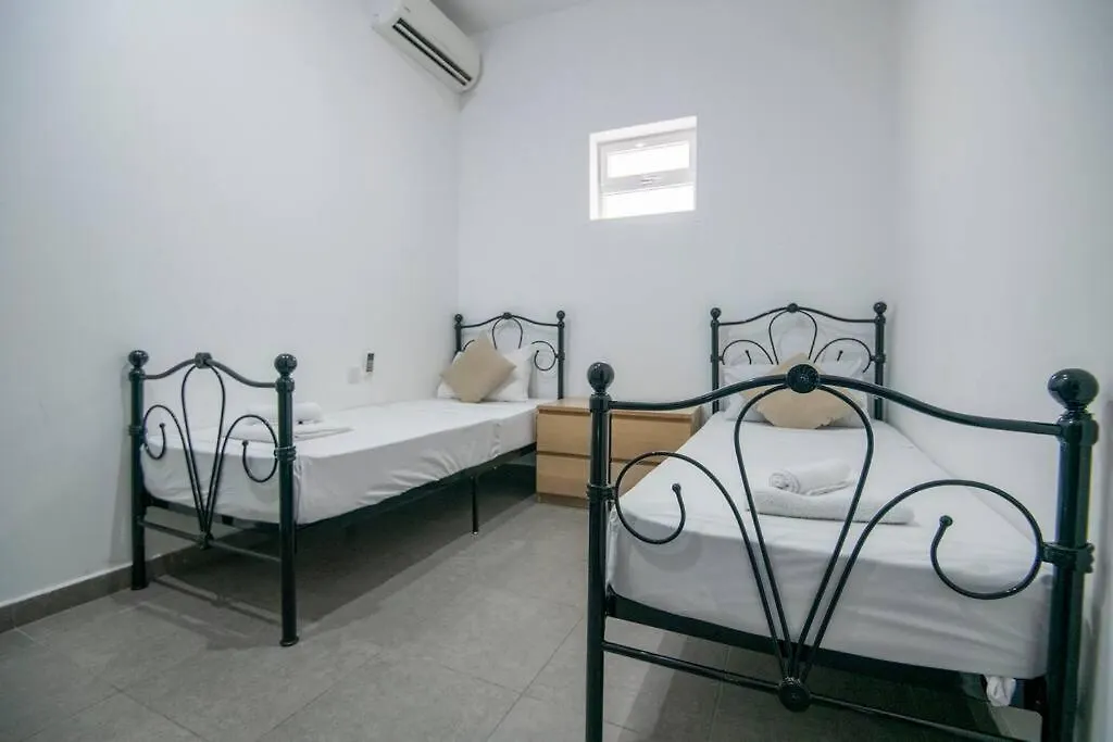 Modern & Spacious Near Valletta Sliema Apartment