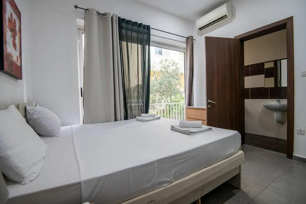 Modern & Spacious Near Valletta Sliema 0*,  Malta