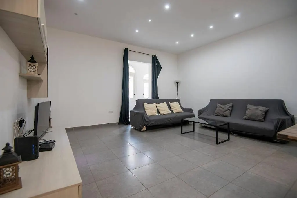 Apartment Modern & Spacious Near Valletta Sliema Malta