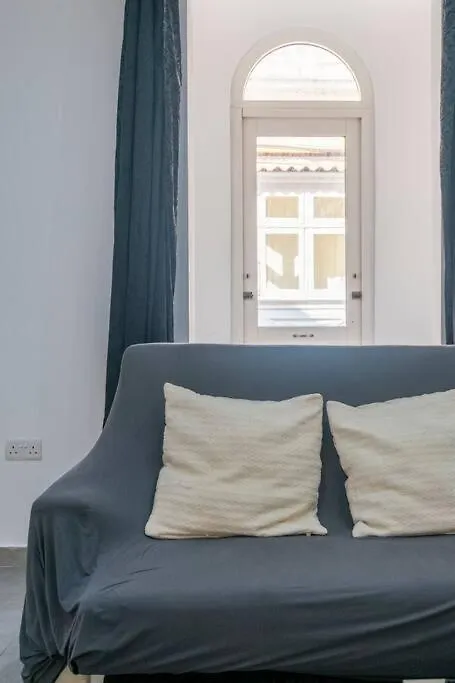 Modern & Spacious Near Valletta Sliema Apartment