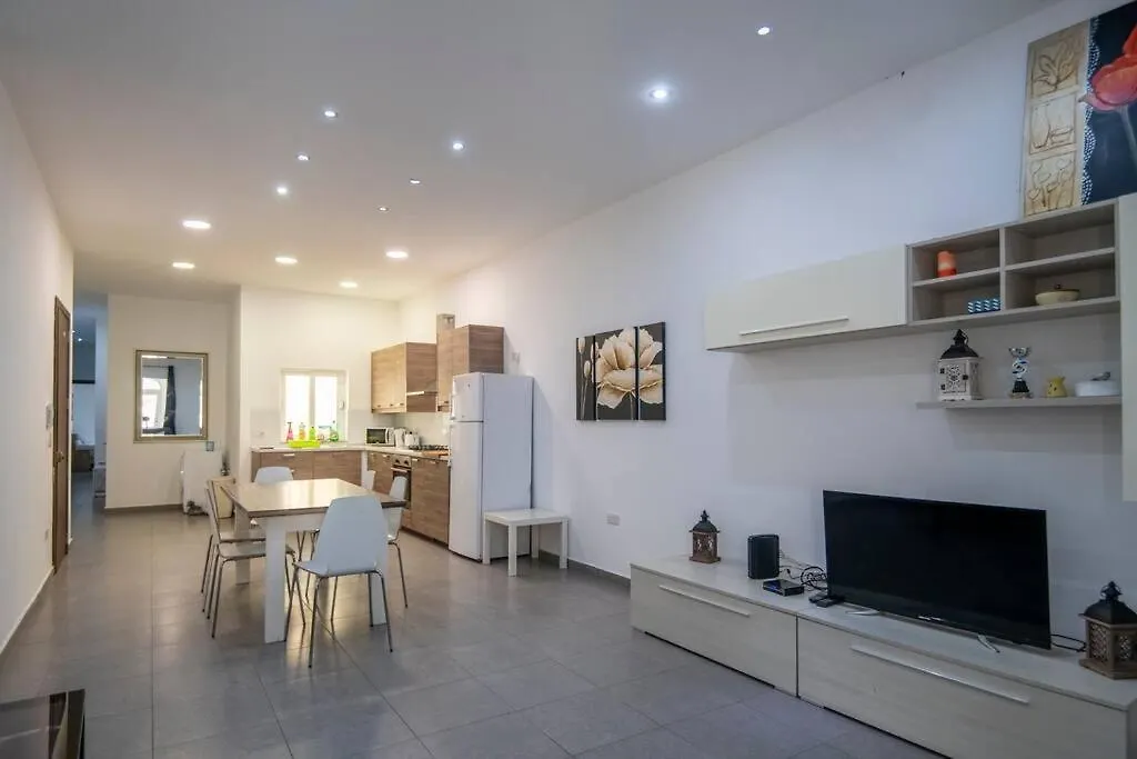 Modern & Spacious Near Valletta Sliema Malta